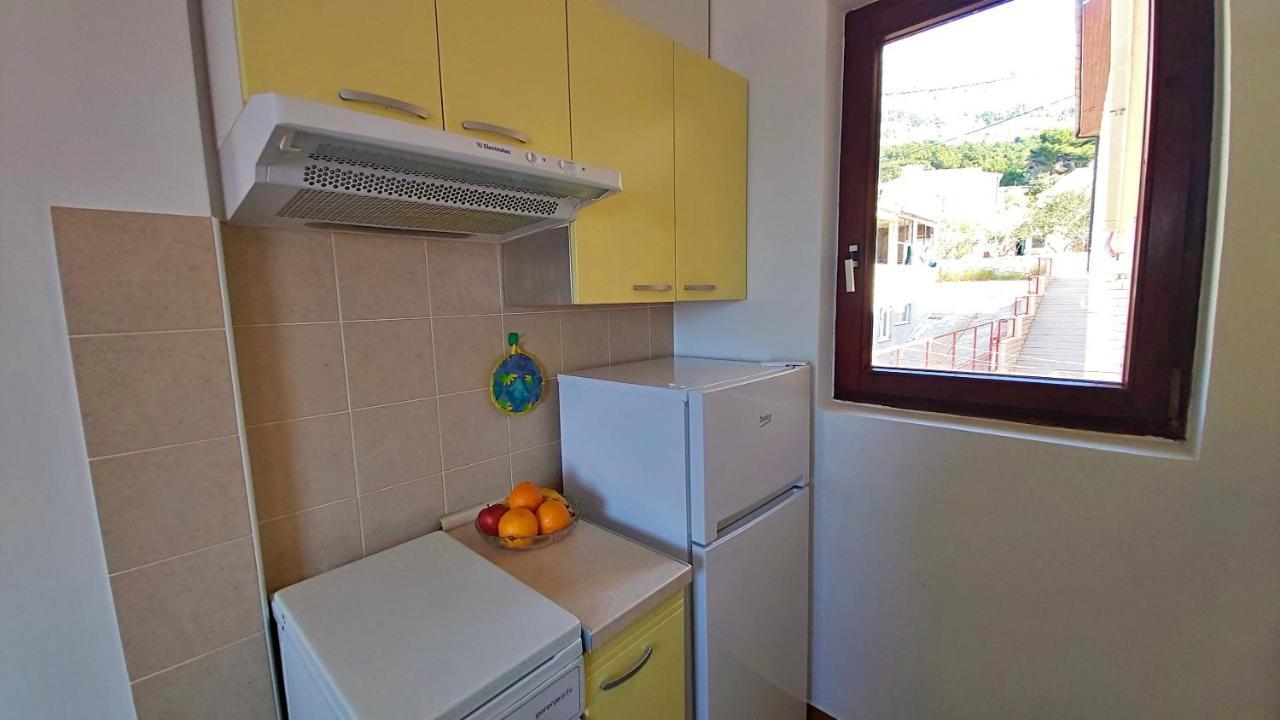 Apartment Roscic Omiš Buitenkant foto