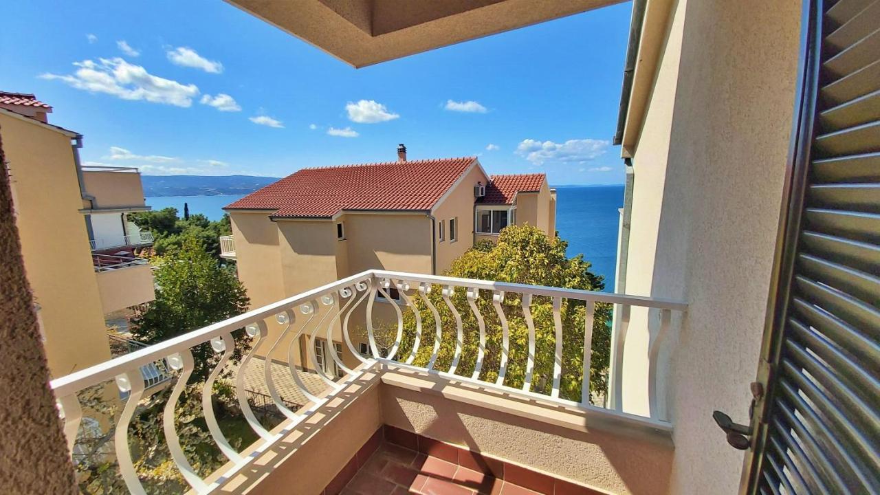 Apartment Roscic Omiš Buitenkant foto