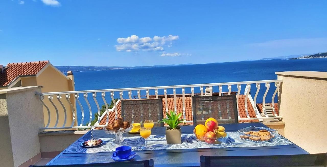 Apartment Roscic Omiš Buitenkant foto