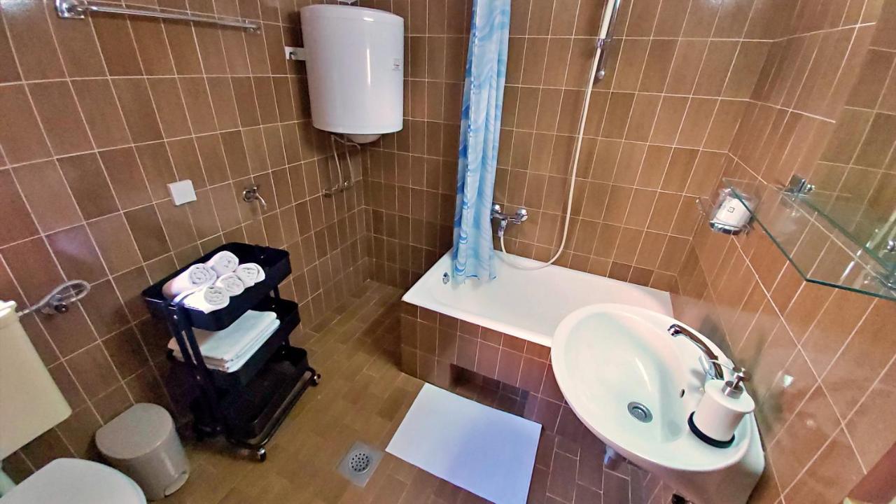 Apartment Roscic Omiš Buitenkant foto